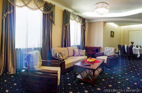 Evropa Hotel Magnitogorsk Ngoại thất bức ảnh